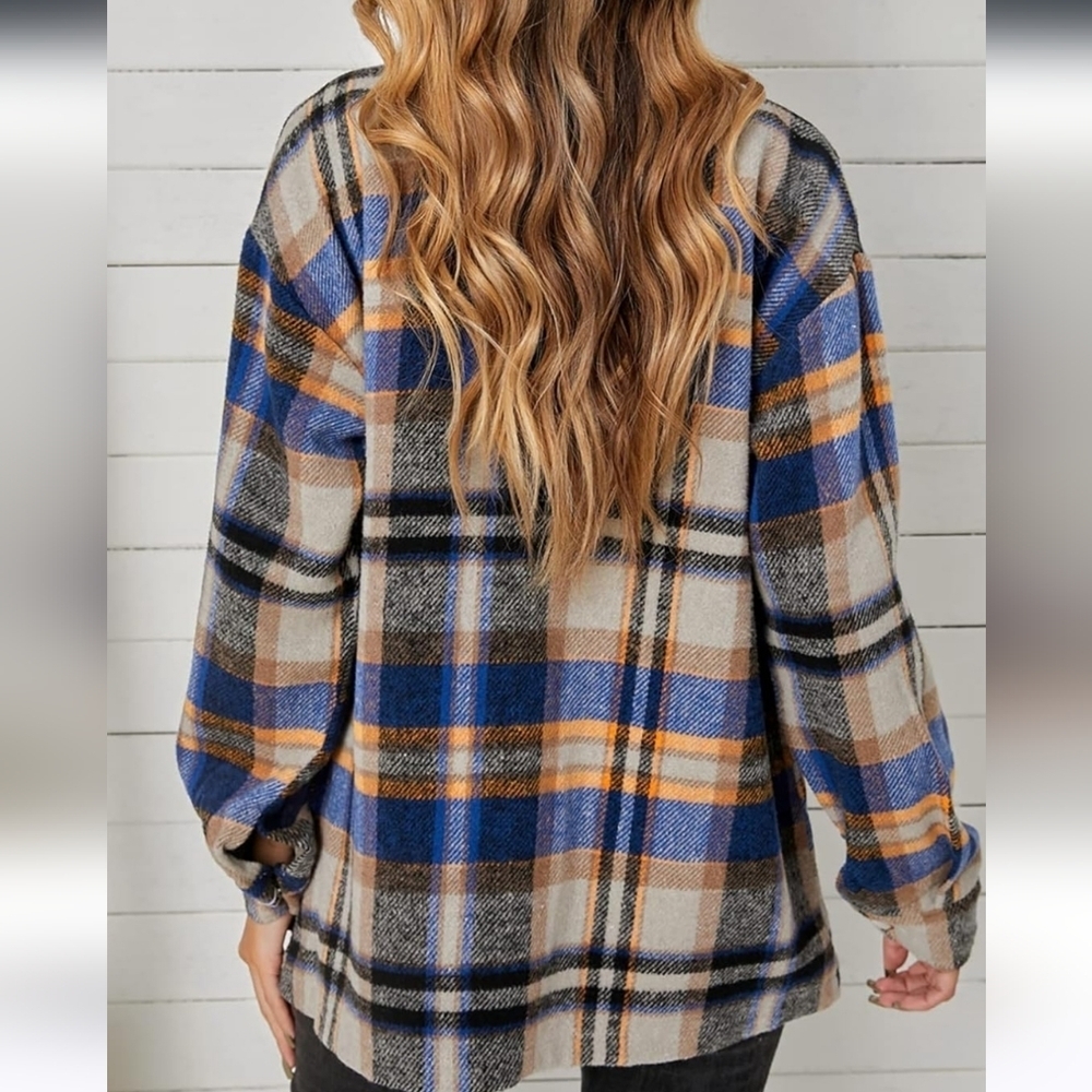 NWT Plaid Flannel Shacket - Picture 4 of 5
